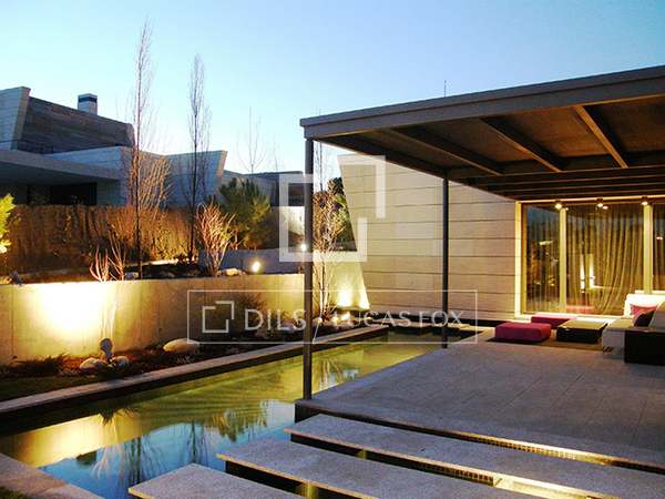 Casa / Vila de 1,050m² à venda em Pozuelo, Madrid