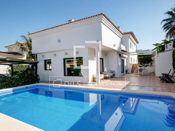 Casa / Vila de 349m² à venda em Dénia, Costa Blanca