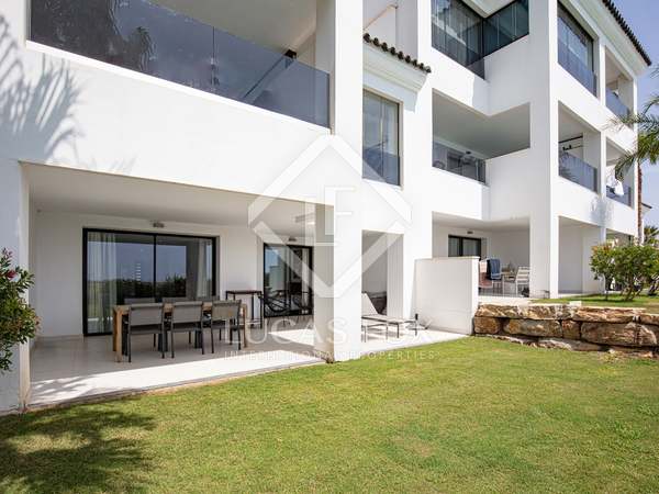 147m² apartment with 50m² terrace for sale in Estepona City