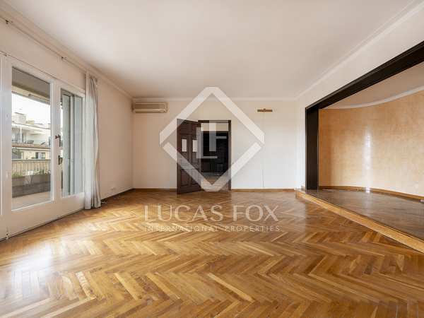469m² apartment with 48m² terrace for sale in Turó Park