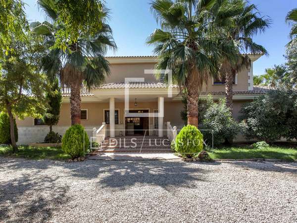 Casa / Vila de 600m² with 10,000m² Jardim à venda em El Saler / Perellonet