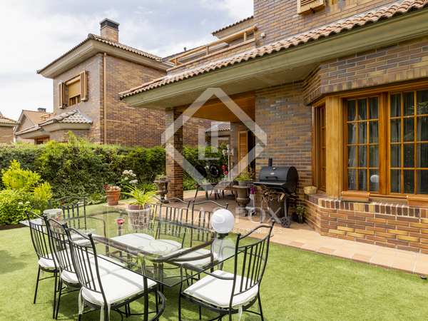 Casa / villa de 329m² en venta en Las Rozas, Madrid