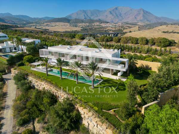 752m² house / villa with 353m² terrace for prime sale in Estepona