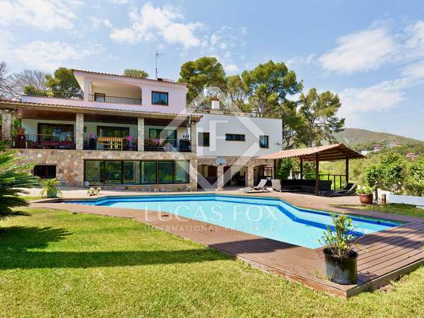 Huis / villa van 719m² te koop in Bellamar, Barcelona
