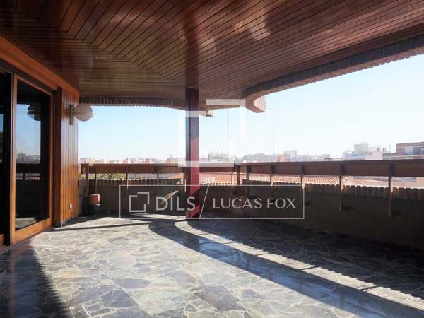 Apartmento de 252m² with 20m² terraço à venda em El Pla del Real