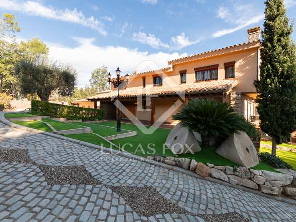 Maison / villa de 1,384m² a vendre à bellaterra, Barcelona