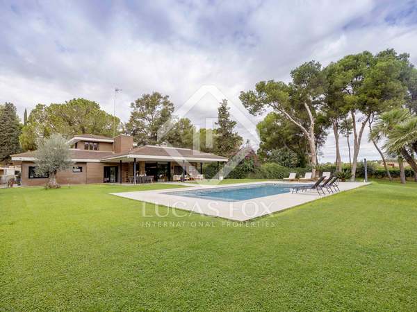 392m² house / villa for sale in Godella / Rocafort