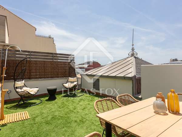 55m² penthouse with 28m² terrace for rent in Eixample Right
