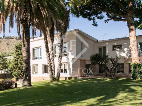 Villa van 738m² te koop met 1,300m² Tuin in Pedralbes