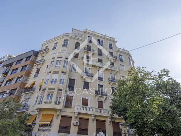 Appartement van 138m² te huur in Gran Vía, Valencia