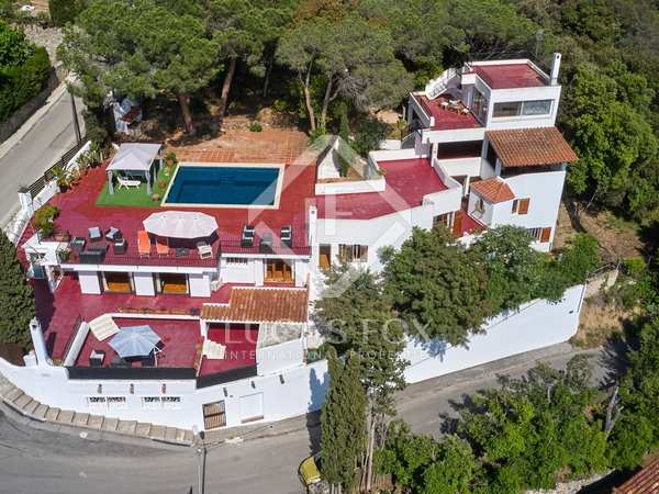 Дом / вилла 518m² на продажу в Сан Поль де Мар, Барселона