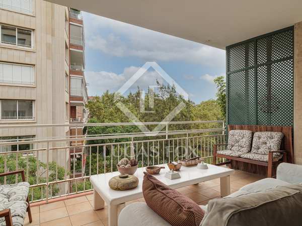 235m² apartment with 13m² terrace for sale in Turó Park