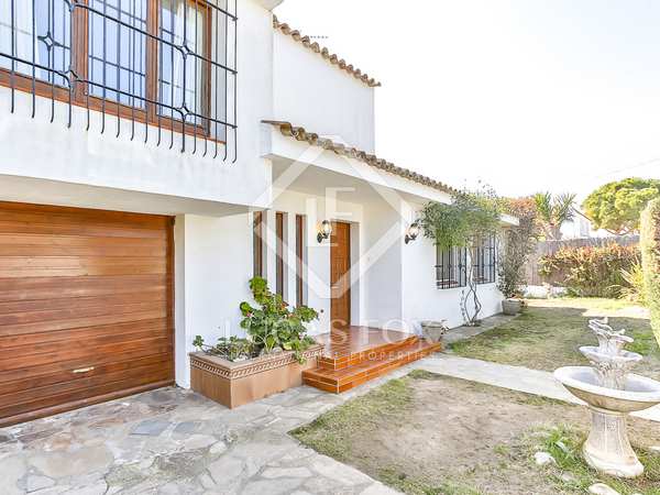 205m² house / villa for sale in Sant Pere Ribes, Barcelona