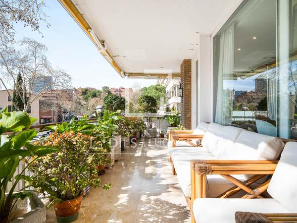 307m² Apartment with 46m² terrace for sale in Turó Park