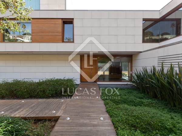 916m² house / villa for prime sale in Esplugues, Barcelona