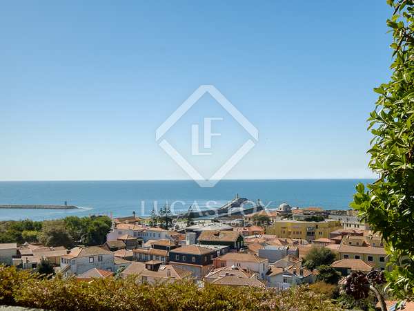 430m² penthouse with 261m² terrace for sale in Porto
