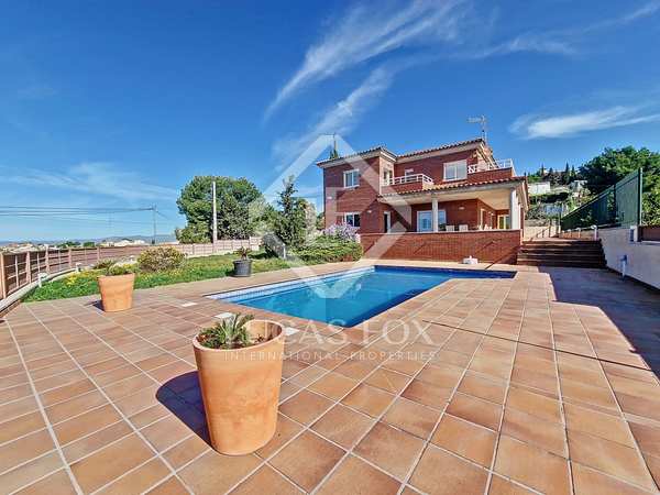 339m² house / villa with 630m² garden for sale in Calafell