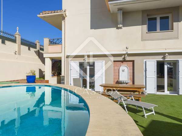 Huis / villa van 520m² te koop met 56m² terras in East Málaga