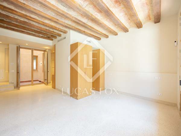 54m² apartment with 7m² terrace for sale in El Raval