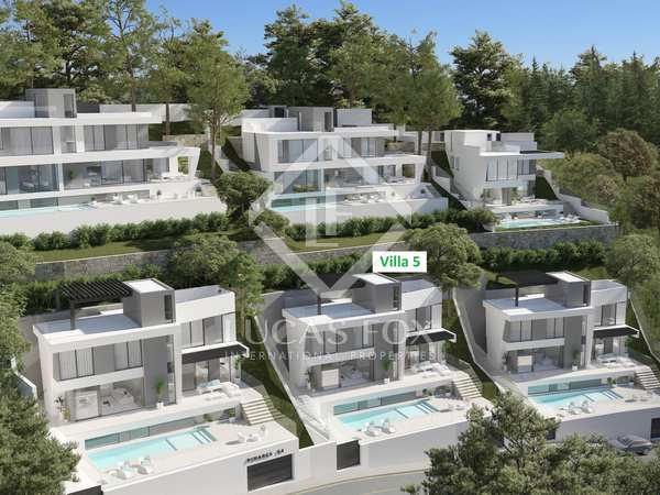 653m² house / villa with 154m² terrace for sale in East Málaga