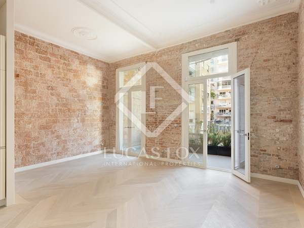 117m² apartment with 8m² terrace for sale in Eixample Left