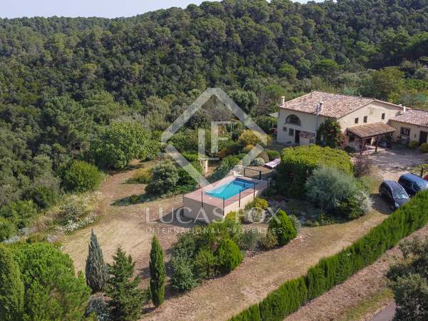 Masía de 349 m² con 8000 m² de jardín en venta en El Gironés