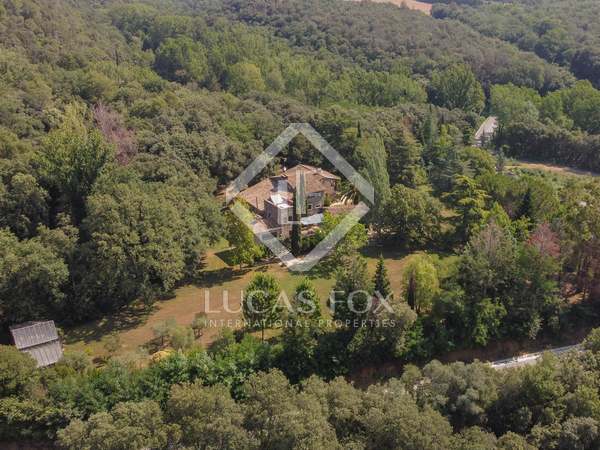 Casa di campagna di 728m² con giardino di 8,000m² in vendita a El Gironés