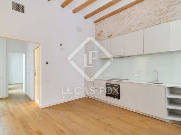 55 m² apartment with 7 m² terrace for sale in Gótico