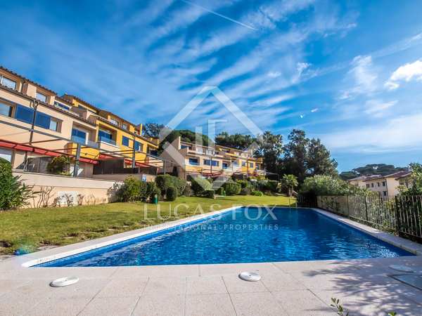 200m² House / Villa with 25m² terrace for sale in Sant Feliu