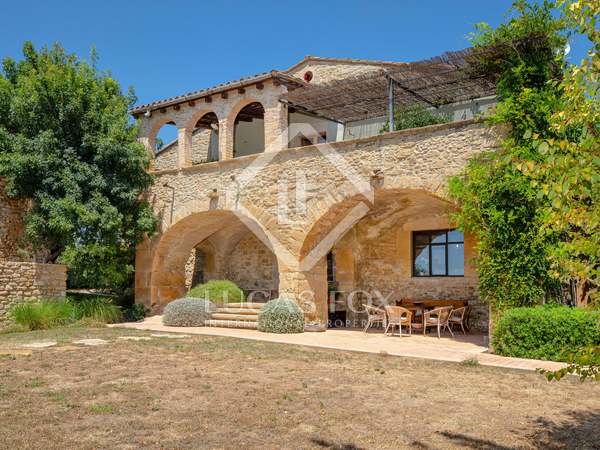 1,196m² landhaus zum Verkauf in Pla de l'Estany, Girona