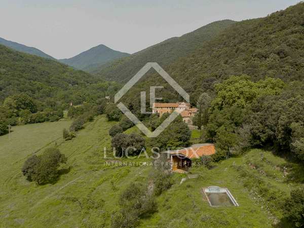 Casa di campagna di 1,030m² in vendita a La Garrotxa