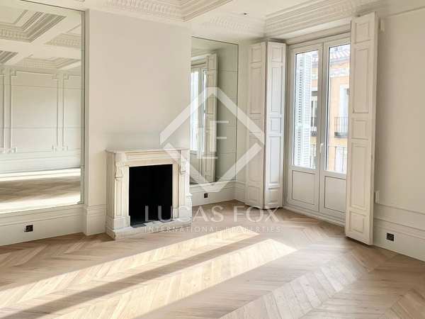 160m² apartment for sale in Justicia, Madrid