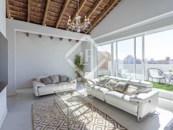 233m² penthouse for rent in El Mercat, Valencia