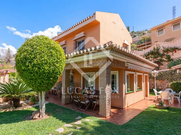 Huis / villa van 215m² te koop in East Málaga, Malaga