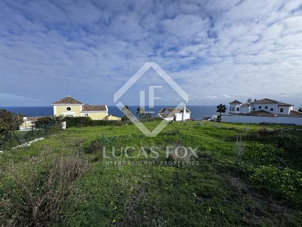 245m² plot with 543m² garden for sale in Estepona