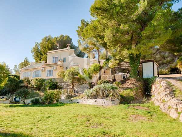 180m² house / villa for sale in Moraira, Costa Blanca