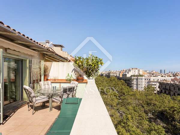 160m² penthouse with 20m² terrace for sale in Eixample Left