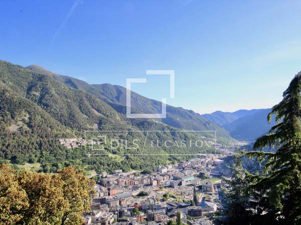 Terreno de 671m² à venda em Escaldes, Andorra