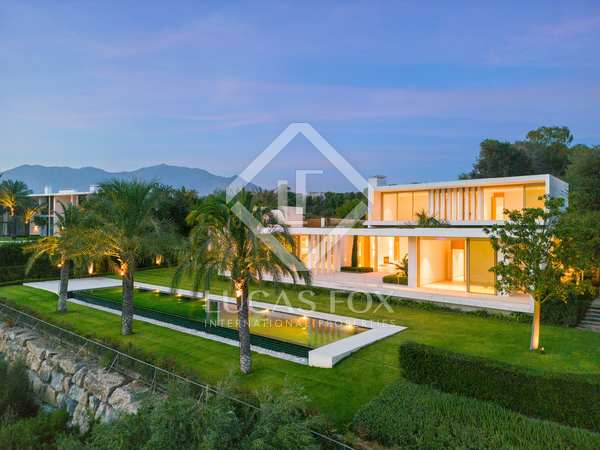 716m² house / villa with 349m² terrace for prime sale in Estepona