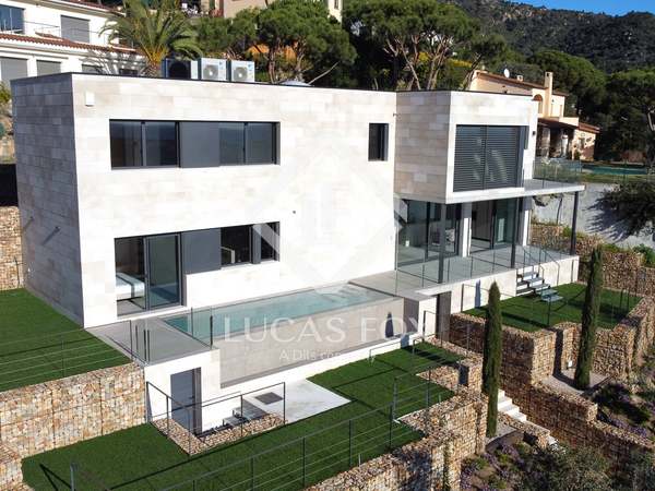400m² house / villa for sale in Platja d'Aro, Costa Brava