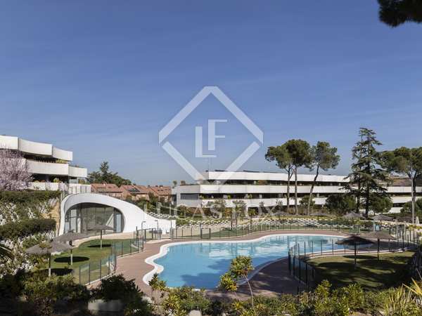 200m² apartment with 40m² terrace for sale in Pozuelo