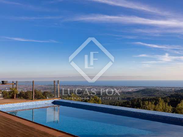 574m² house / villa for sale in Gavà Mar, Barcelona