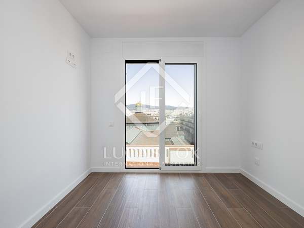 48m² penthouse with 25m² terrace for rent in El Born