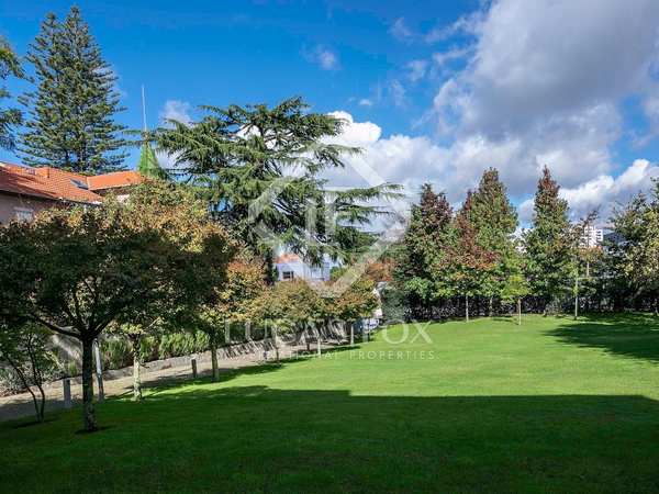 Piso de 195m² con 8,800m² de jardín en venta en Porto