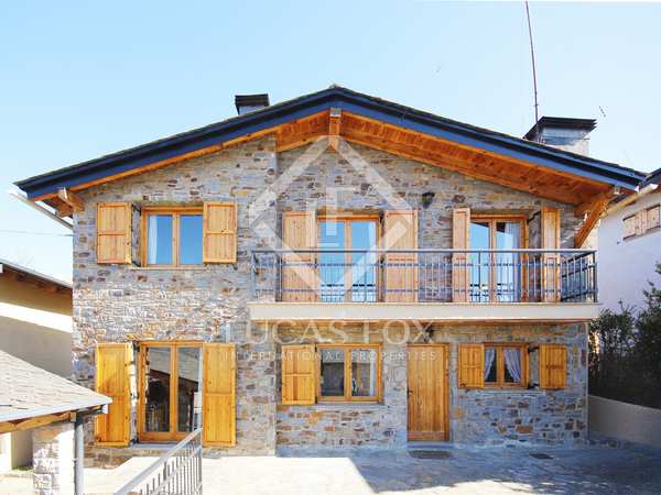 Дом / вилла 180m² на продажу в La Cerdanya, Испания