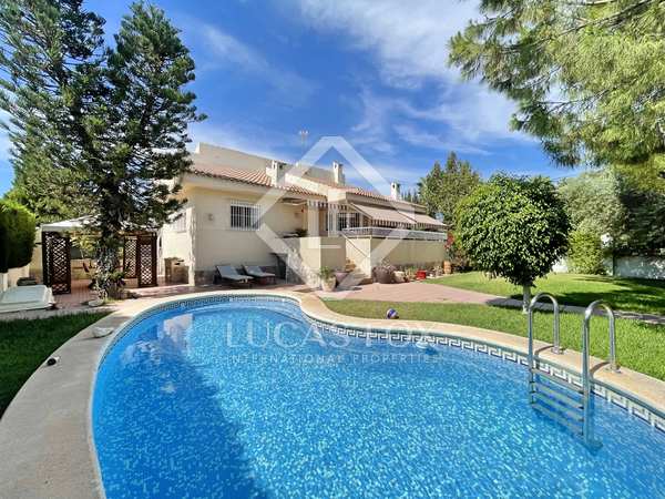 Casa / vil·la de 275m² en venda a Mutxamel, Alicante
