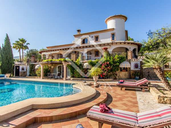 624m² house / villa for sale in Moraira, Costa Blanca