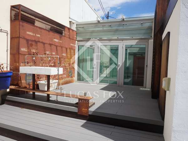 190 m² penthouse with a terrace for rent in Sant Francesc