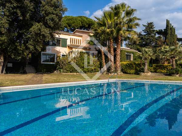 650m² house / villa with 6,150m² garden for sale in Canet de Mar