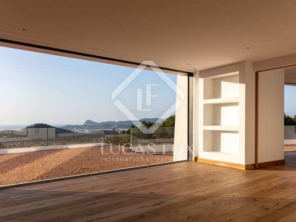 855m² house / villa with 55m² terrace for prime sale in San José